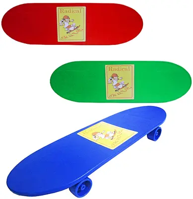 SKATE COM SHAPE DE PLASTICO RADICAL 50,5X15CM