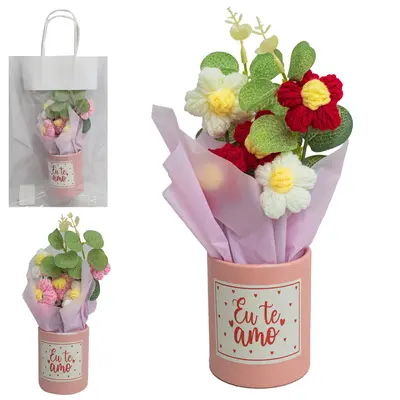 FLOR PERMANENTE BUQUE DE ROSA CROCHE COM SACOLA 22X6CM