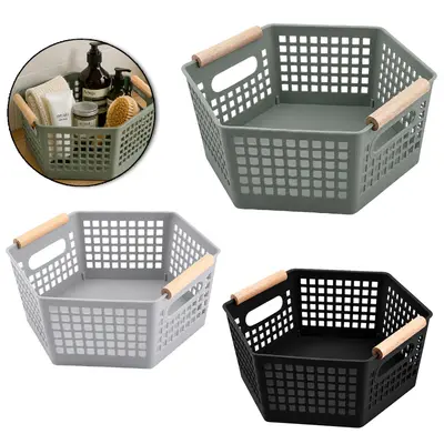 CESTO ORGANIZADOR DE PLASTICO SEXTAVADO VAZADO COM ALCA DE MADEIRA 26X10,5CM