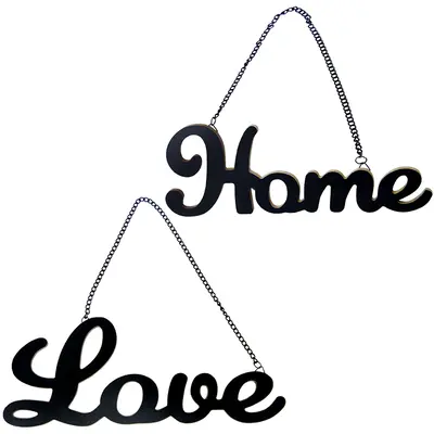 ENFEITE PALAVRA LOVE / HOME DE MADEIRA MDF PRETO COM ALCA DE CORRENTE