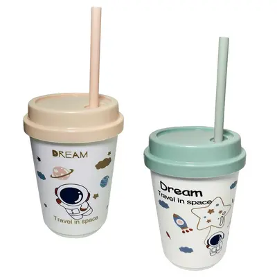 COPO COM TAMPA E CANUDO DE PLASTICO ASTRONAUTA 270ML