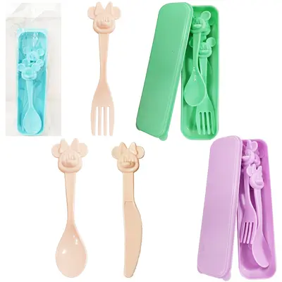 CONJUNTO DE TALHER INFANTIL DE PLASTICO COM COLHER / GARFO / FACA + ESTOJO URSINHO 3 PECAS
