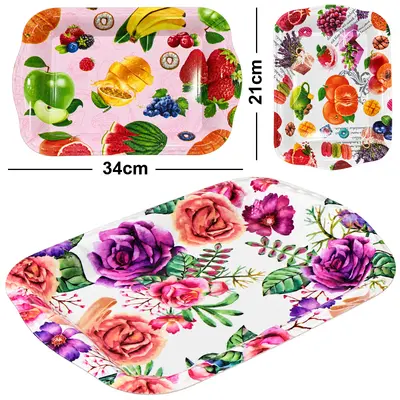 BANDEJA DE PLASTICO RETANGULAR COM ALCA ESTAMPAS SORTIDAS 34X21CM