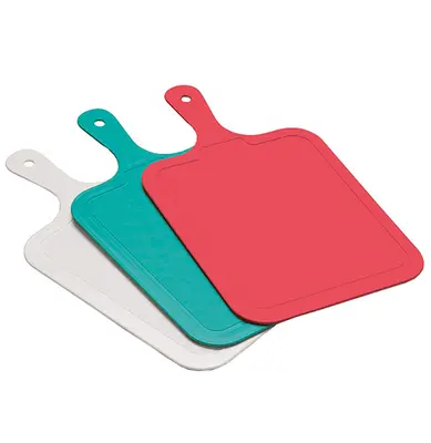 TABUA DE CORTE DE PLASTICO COM PEGADOR COLORS 31X18CM