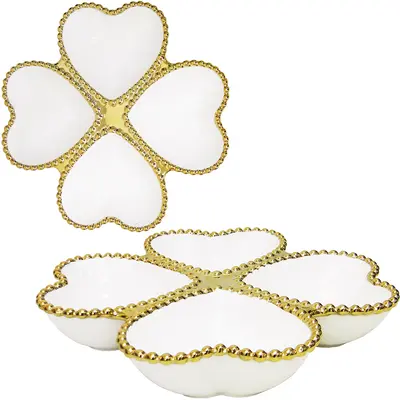 PETISQUEIRA CORACAO DE PORCELANA QUADRUPLO COM BORDA PEROLA DOURADA 800ML 25X25X4CM