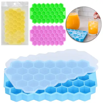 FORMA DE GELO COM 37 CAVIDADES COLMEIA DE SILICONE COM TAMPA 20X11,8X2,3CM