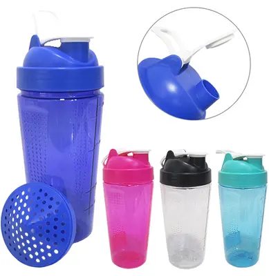 COQUETELEIRA SHAKEIRA DE PLASTICO PET COM PENEIRA + TAMPA E ALCA COLORS 820ML