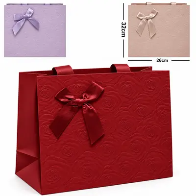 BOLSA SACOLA DE PAPEL PARA PRESENTE LUXO ROSAS COM LACO M 32X26X12CM