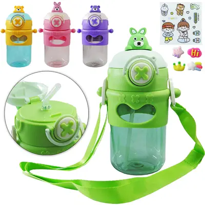 GARRAFA SQUEEZE DE PLASTICO AS BICHINHO COM CANUDO + ADESIVO + BOTAO 680ML