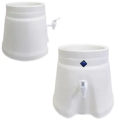 SUPORTE DE PLASTICO REDONDO PARA GALAO DE AGUA COM TORNEIRA BRANCO