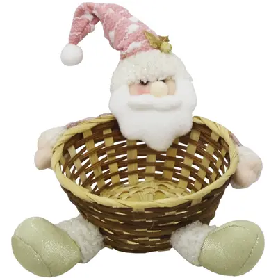 ENFEITE PAPAI NOEL SENTADO COM CESTA DE PALHA REDONDO ROSA DE NATAL 25X22CM