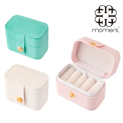 ESTOJO PORTA JOIAS DE PVC OVAL COM BOTAO 6,5X5X4CM