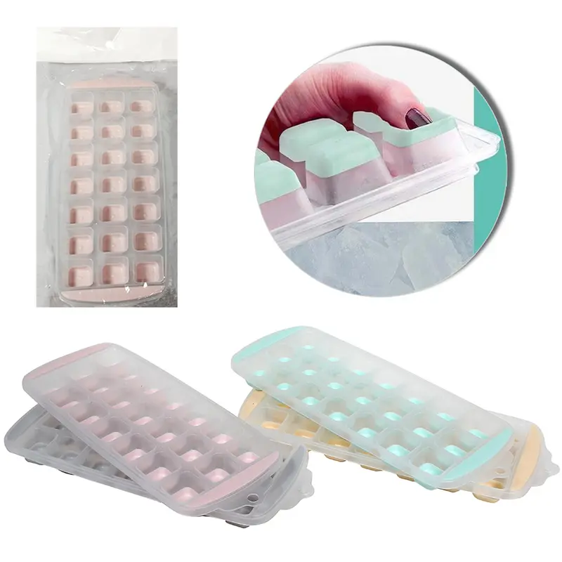 FORMA DE GELO COM 21 CAVIDADES QUADRADA DE SILICONE / PLASTICO 28X12X2,5CM