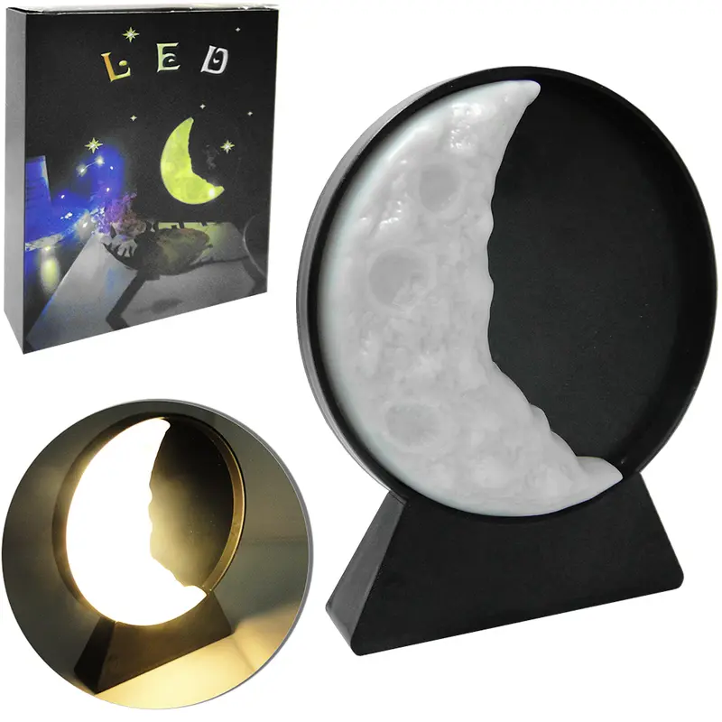 LUMINARIA DE LED LUA COM BASE 3 FUNCOES A BATERIA 15X10,5CM