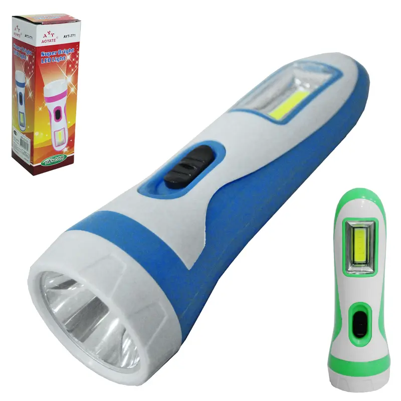 LANTERNA DE PLASTICO COM 7 LEDS A PILHA