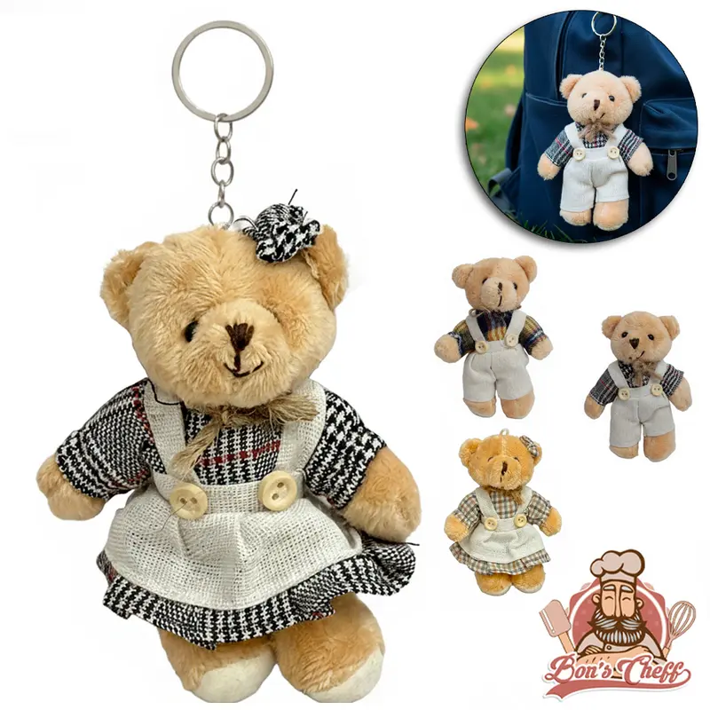 CHAVEIRO DE PELUCIA URSO / URSA COM ROUPA 12CM