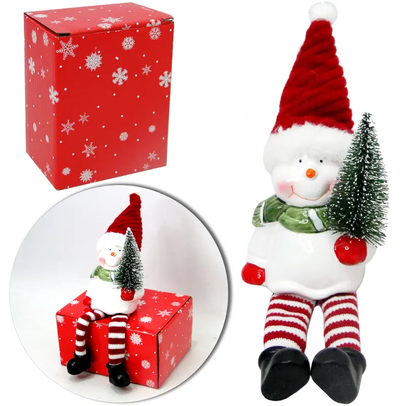BONECO DE NEVE DE CERAMICA SENTADO COM ARVORE E PERNA DE TECIDO DE NATAL 21X13CM